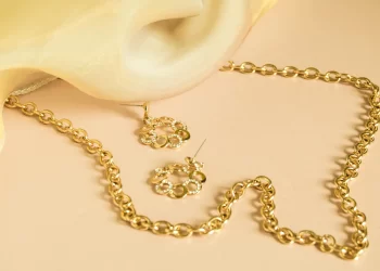 Add a Flair of Fashion to Your Outfits with Dainty Necklaces