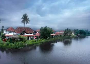 Tips for selecting the best Kerala honeymoon package