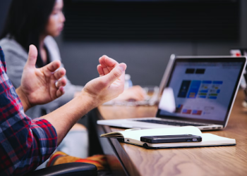 How to Conduct Complex Negotiations: 10 Tips