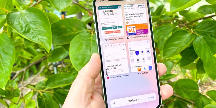 How to Close All Safari Tabs on iPhone?